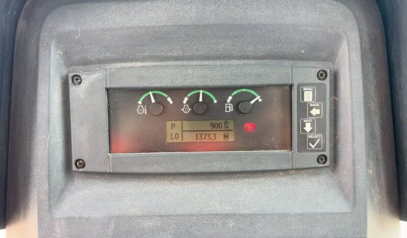 
								2021 John Deere 650K XLT Crawler Dozer Cab Tractor 123″ 6 – Way Blade full									