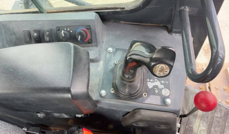 
								2021 John Deere 650K XLT Crawler Dozer Cab Tractor 123″ 6 – Way Blade full									