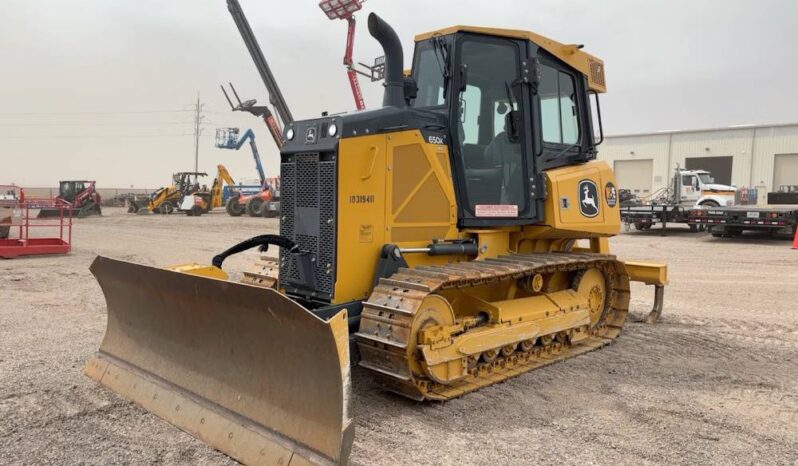 
								2021 John Deere 650K XLT Crawler Dozer Cab Tractor 123″ 6 – Way Blade full									