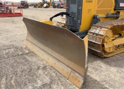 
										2021 John Deere 650K XLT Crawler Dozer Cab Tractor 123″ 6 – Way Blade full									