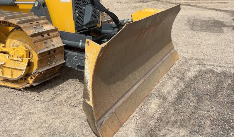 
								2021 John Deere 650K XLT Crawler Dozer Cab Tractor 123″ 6 – Way Blade full									