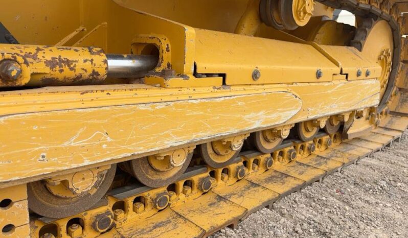 
								2021 John Deere 650K XLT Crawler Dozer Cab Tractor 123″ 6 – Way Blade full									