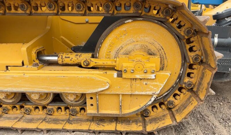 
								2021 John Deere 650K XLT Crawler Dozer Cab Tractor 123″ 6 – Way Blade full									