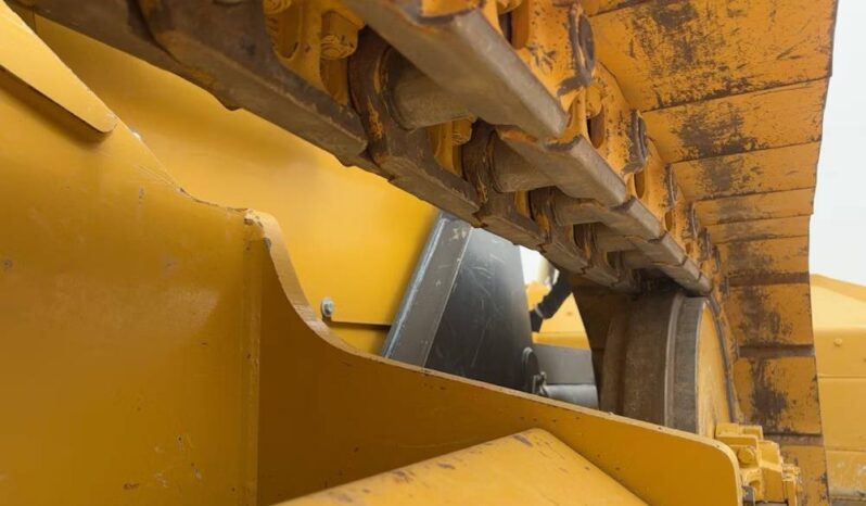 
								2021 John Deere 650K XLT Crawler Dozer Cab Tractor 123″ 6 – Way Blade full									