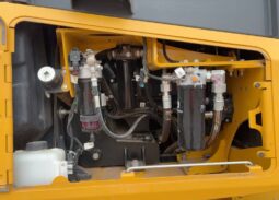 
										2021 John Deere 650K XLT Crawler Dozer Cab Tractor 123″ 6 – Way Blade full									