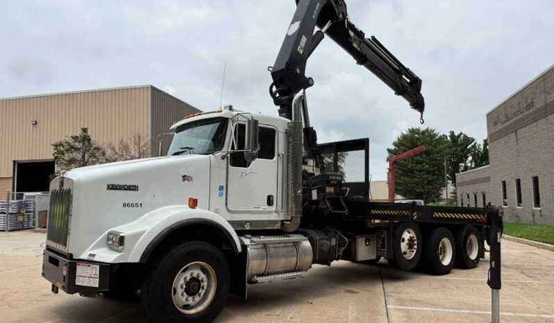 
								2014 Kenworth T800 TriA Knuckle Boom Flatbed Truck Hiab 322-7 HiPro full									