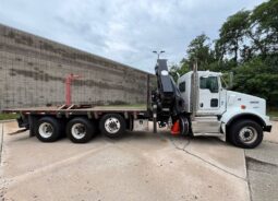 
										2014 Kenworth T800 TriA Knuckle Boom Flatbed Truck Hiab 322-7 HiPro full									