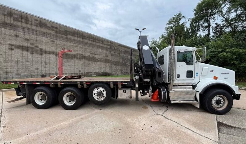 
								2014 Kenworth T800 TriA Knuckle Boom Flatbed Truck Hiab 322-7 HiPro full									