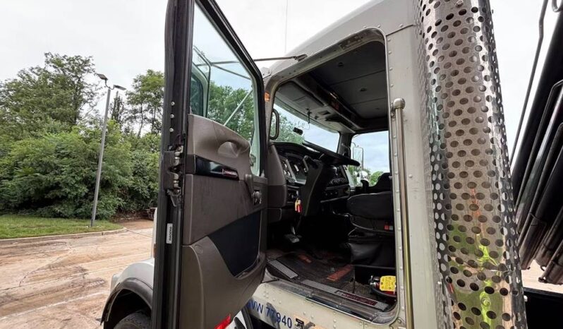 
								2014 Kenworth T800 TriA Knuckle Boom Flatbed Truck Hiab 322-7 HiPro full									