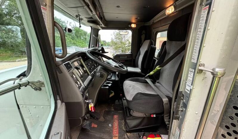 
								2014 Kenworth T800 TriA Knuckle Boom Flatbed Truck Hiab 322-7 HiPro full									