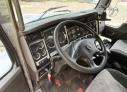 
										2014 Kenworth T800 TriA Knuckle Boom Flatbed Truck Hiab 322-7 HiPro full									