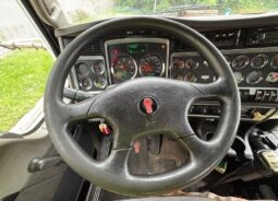 
										2014 Kenworth T800 TriA Knuckle Boom Flatbed Truck Hiab 322-7 HiPro full									