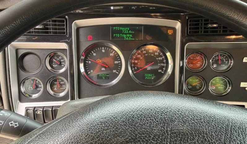 
								2014 Kenworth T800 TriA Knuckle Boom Flatbed Truck Hiab 322-7 HiPro full									