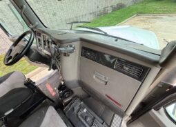 
										2014 Kenworth T800 TriA Knuckle Boom Flatbed Truck Hiab 322-7 HiPro full									