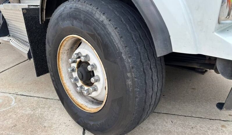 
								2014 Kenworth T800 TriA Knuckle Boom Flatbed Truck Hiab 322-7 HiPro full									