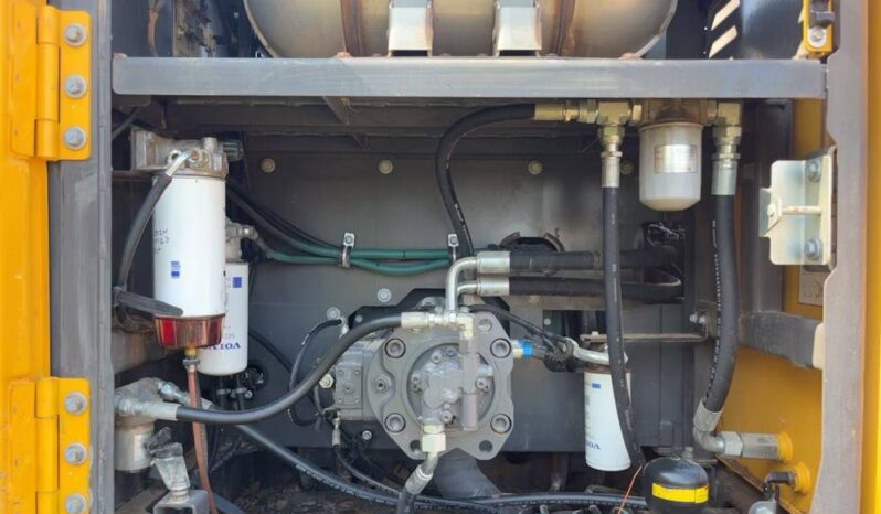 
								2018 Volvo EC250EL Hydraulic Excavator Trackhoe Cab AC Aux Hyd Thumb full									