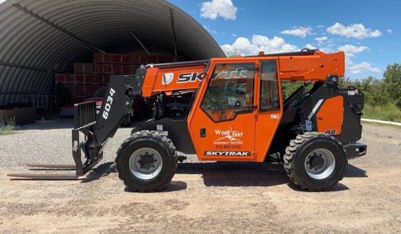 
								2023 Skytrak 6034 6,000 lb Telescopic Reach Forklift Cab Telehandler A/C full									