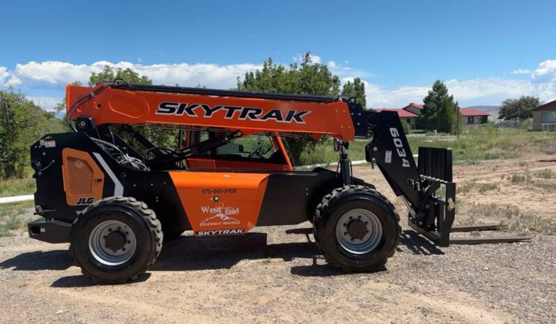 
								2023 Skytrak 6034 6,000 lb Telescopic Reach Forklift Cab Telehandler A/C full									