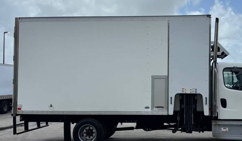 
								2020 Freightliner M2106 SA 18′ SHRED-TECH Shredder Truck Cummins AT full									