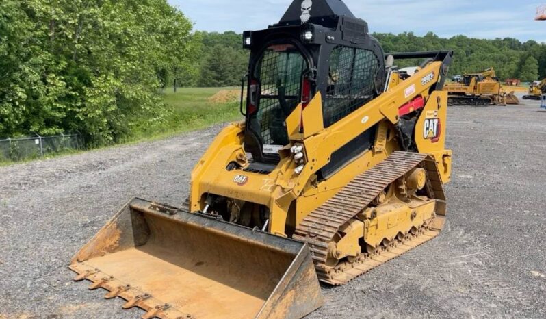 
								2021 Caterpillar 299D3XE Skid Steer Steel Track Loader High Flow Forks full									