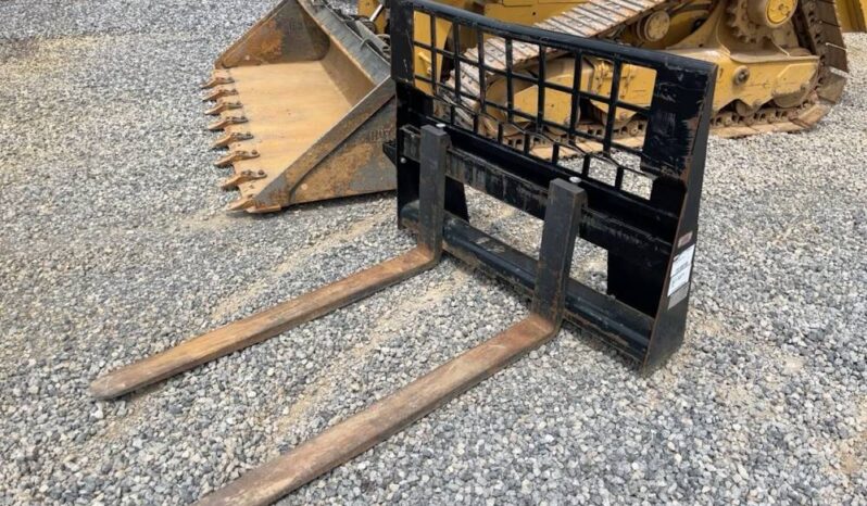 
								2021 Caterpillar 299D3XE Skid Steer Steel Track Loader High Flow Forks full									