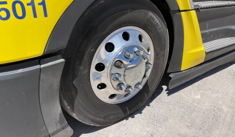 
								2024 Kenworth T680 TA Mid Roof Sleeper Truck Tractor Paccar MX-13 AT full									