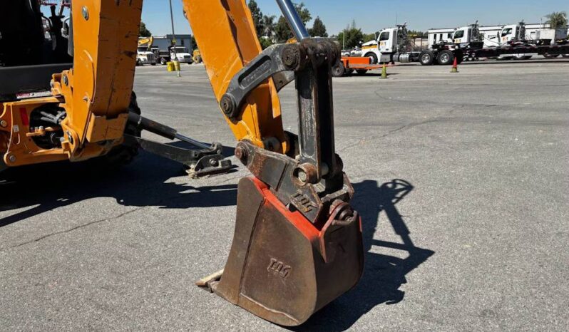 
								2022 Case 580N EP 4WD Backhoe Wheel Loader Tractor Excavating Bucket full									