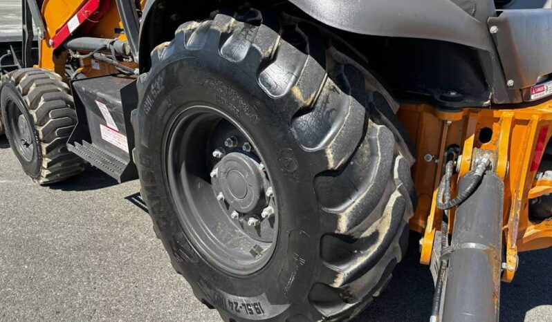 
								2022 Case 580N EP 4WD Backhoe Wheel Loader Tractor Excavating Bucket full									