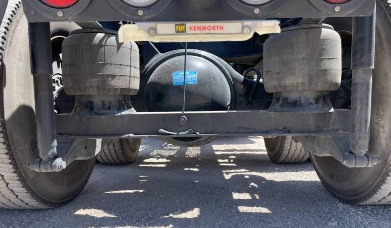 
								2024 Kenworth T680 TA Mid Roof Sleeper Truck Tractor Paccar MX-13 AT full									