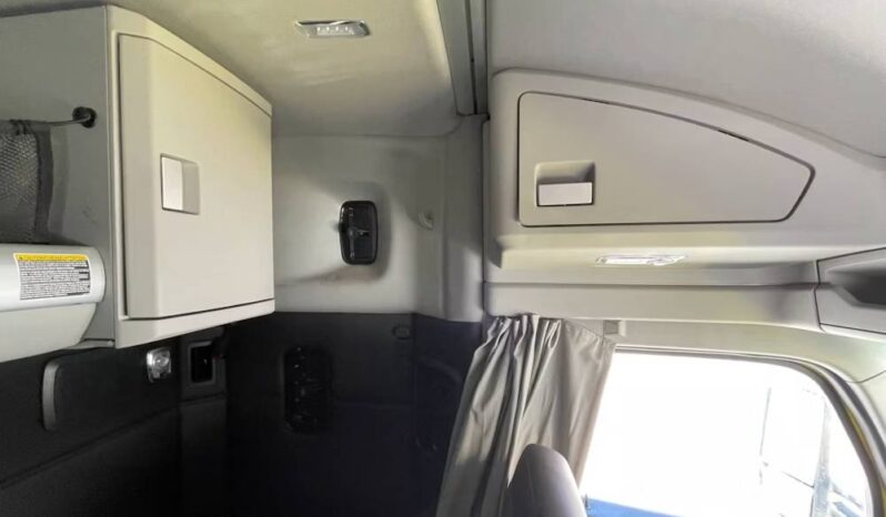 
								2024 Kenworth T680 TA Mid Roof Sleeper Truck Tractor Paccar MX-13 AT full									