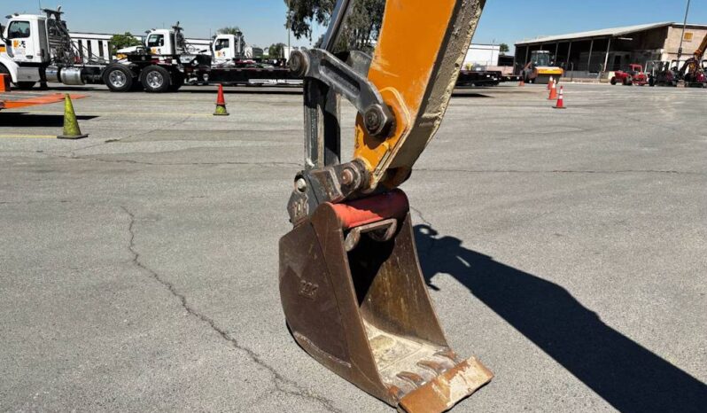 
								2022 Case 580N EP 4WD Backhoe Wheel Loader Tractor Excavating Bucket full									