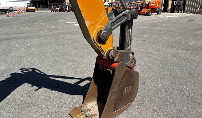 
								2022 Case 580N EP 4WD Backhoe Wheel Loader Tractor Excavating Bucket full									