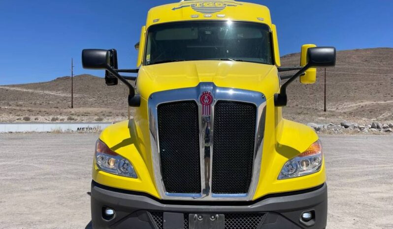 
								2024 Kenworth T680 TA Mid Roof Sleeper Truck Tractor Paccar MX-13 AT full									