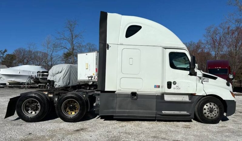 
								2020 Freightliner Cascadia TA Sleeper Truck Tractor Detroit full									