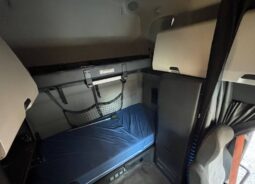 
										2020 Freightliner Cascadia TA Sleeper Truck Tractor Detroit full									