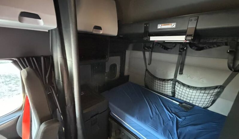 
								2020 Freightliner Cascadia TA Sleeper Truck Tractor Detroit full									