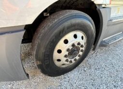 
										2020 Freightliner Cascadia TA Sleeper Truck Tractor Detroit full									