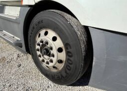 
										2020 Freightliner Cascadia TA Sleeper Truck Tractor Detroit full									