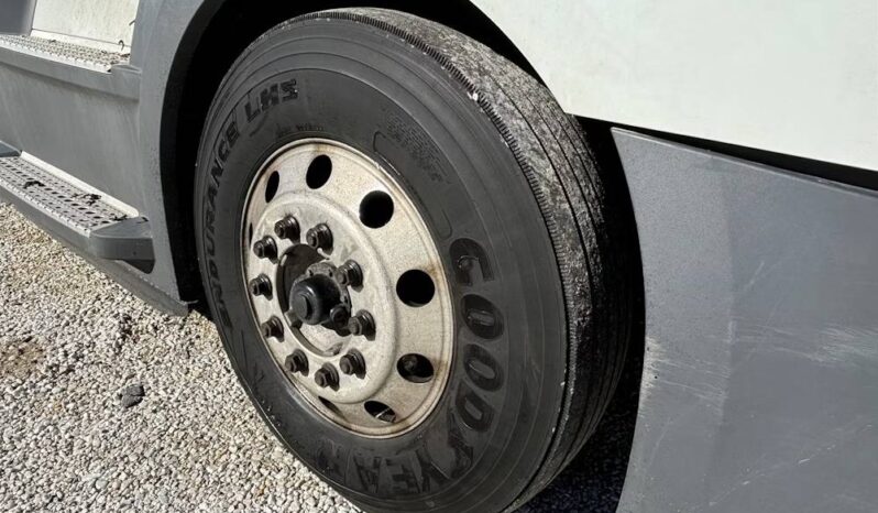 
								2020 Freightliner Cascadia TA Sleeper Truck Tractor Detroit full									