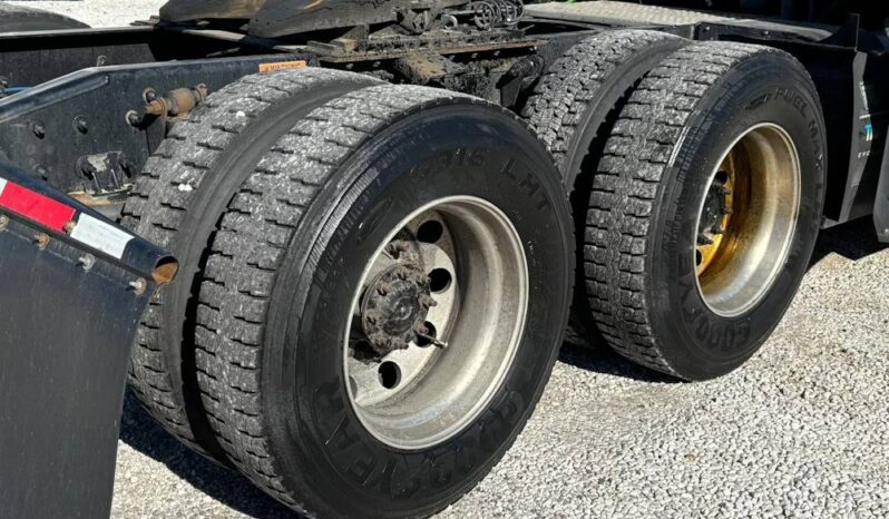 
								2020 Freightliner Cascadia TA Sleeper Truck Tractor Detroit full									