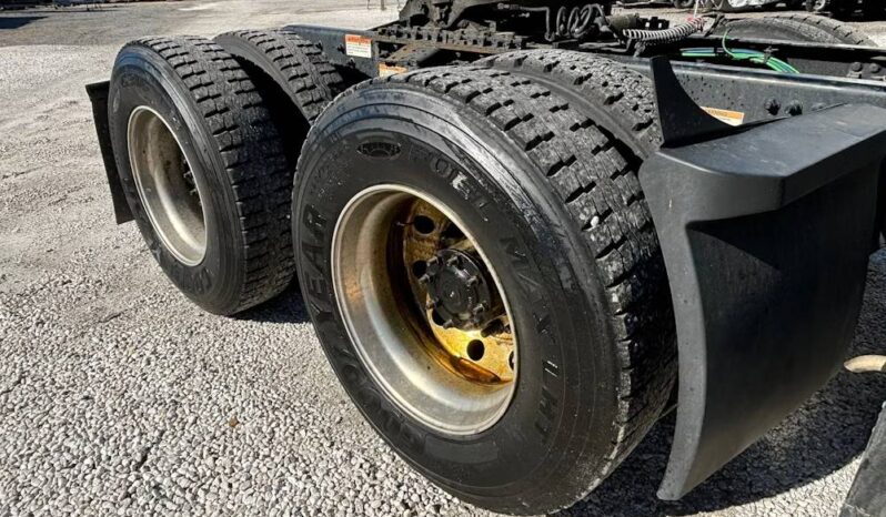 
								2020 Freightliner Cascadia TA Sleeper Truck Tractor Detroit full									