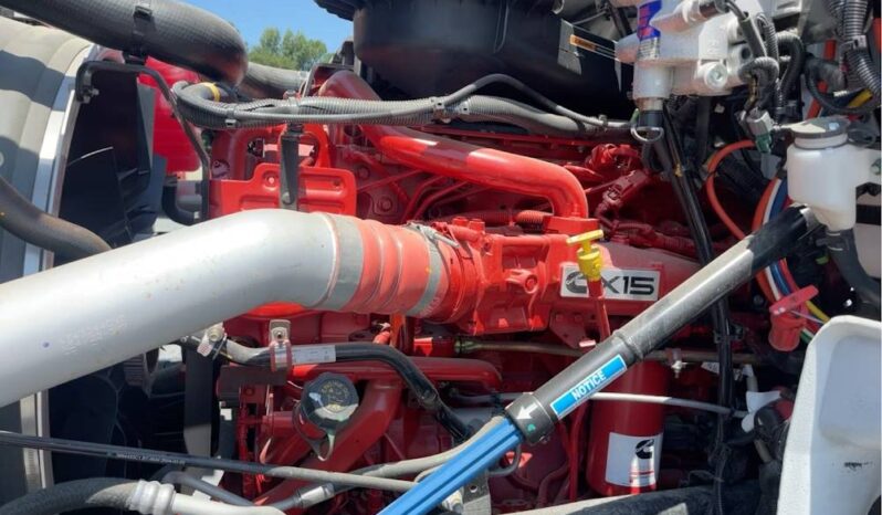 
								2025 International HX620 Day Cab Semi Truck Tractor Cummins full									