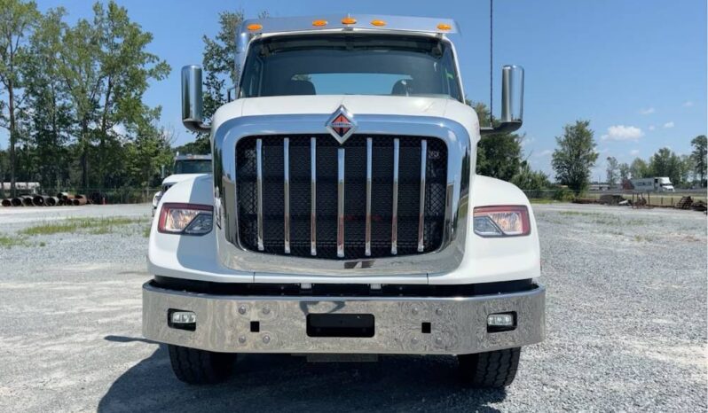 
								2025 International HX620 Day Cab Semi Truck Tractor Cummins full									