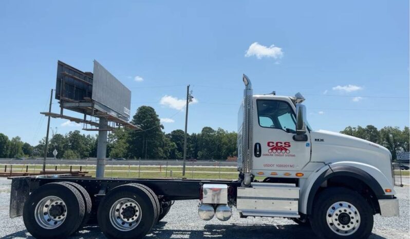 
								2025 International HX620 Day Cab Semi Truck Tractor Cummins full									