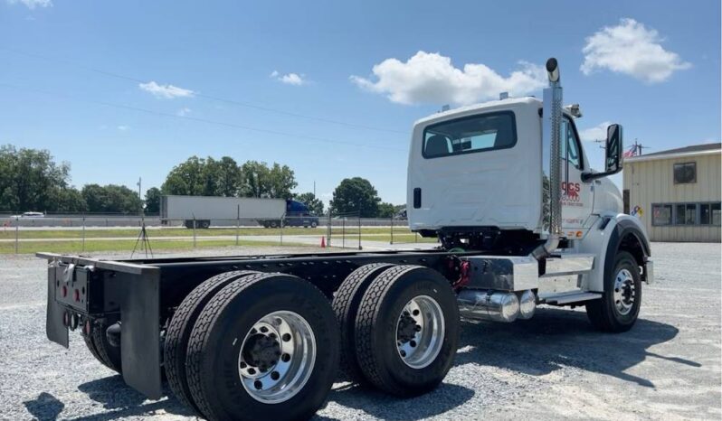 
								2025 International HX620 Day Cab Semi Truck Tractor Cummins full									