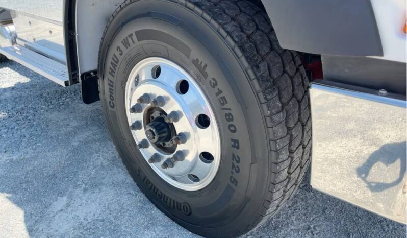 
								2025 International HX620 Day Cab Semi Truck Tractor Cummins full									