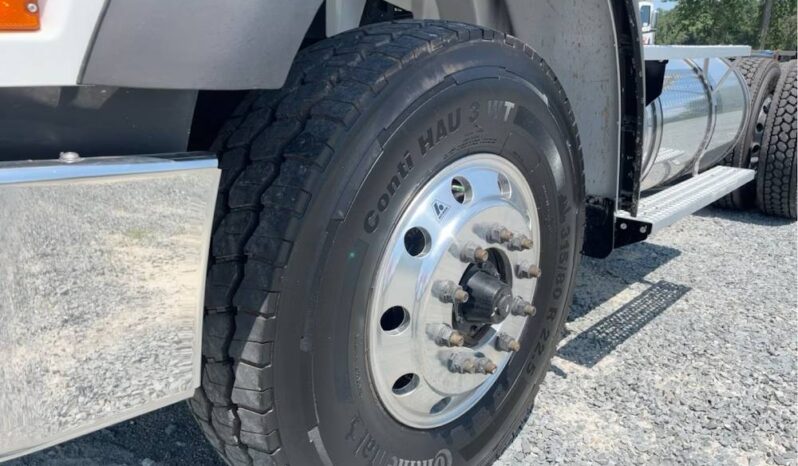 
								2025 International HX620 Day Cab Semi Truck Tractor Cummins full									