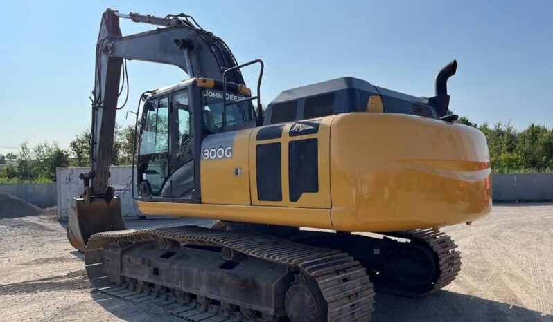 
								2017 John Deere 300G Hydraulic Excavator Enclosed Cab AC Aux Hyd Bucket full									