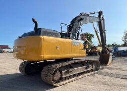 
										2017 John Deere 300G Hydraulic Excavator Enclosed Cab AC Aux Hyd Bucket full									
