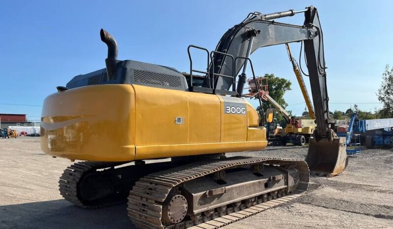 
								2017 John Deere 300G Hydraulic Excavator Enclosed Cab AC Aux Hyd Bucket full									